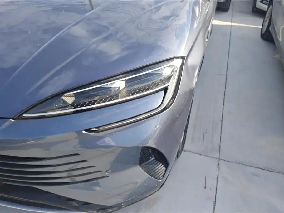 Seal DM-i 1.5 L 121 km Distinguished