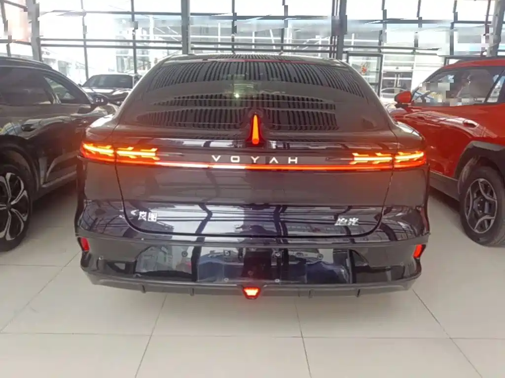 Voyah Zhuiguang PHEV 4 WD Ultra Long Range Flagship