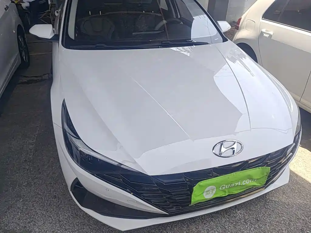 Elantra 1.5 L CVT GLX Elite