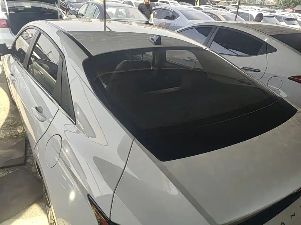 Elantra 1.5 L CVT GLX Elite