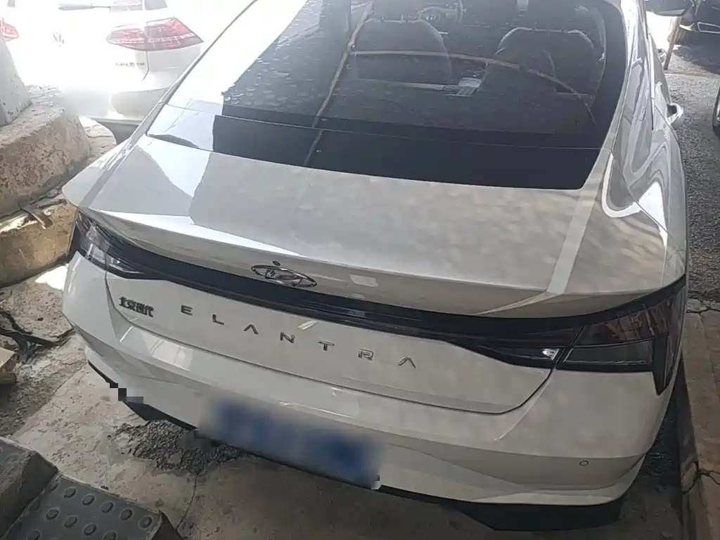 Elantra 1.5 L CVT GLX Elite