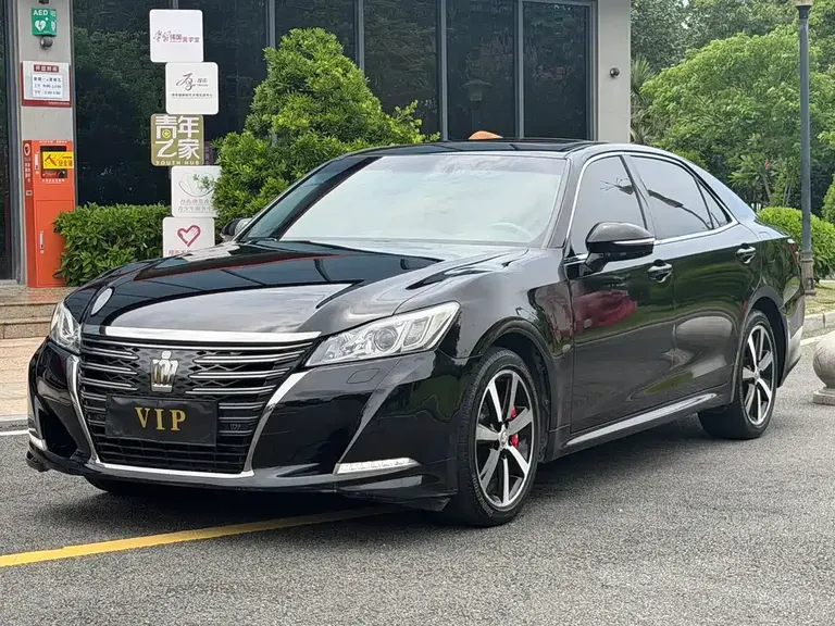 Toyota Crown 2.0 T Fashion