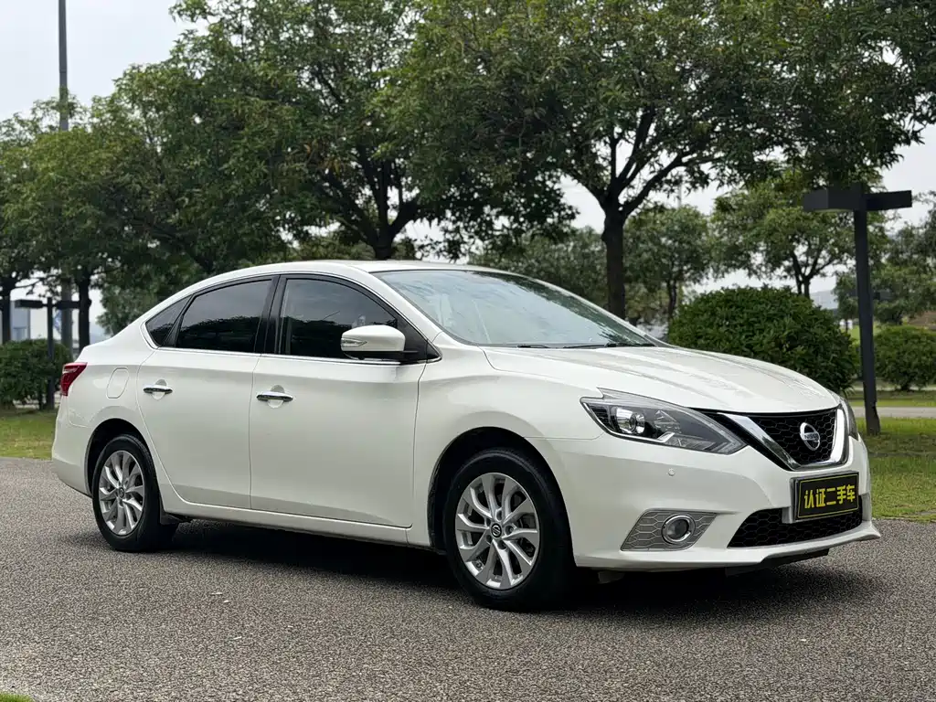 Sylphy 1.6 XV CVT Connected Premium CN-VI