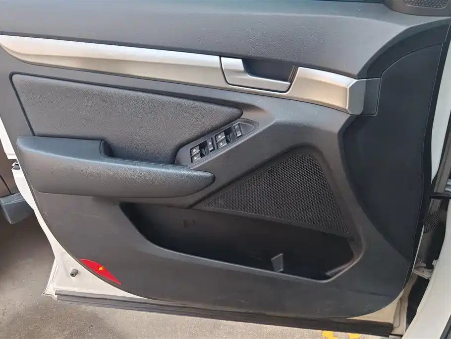 Senova X65 2.0 T Auto Elite