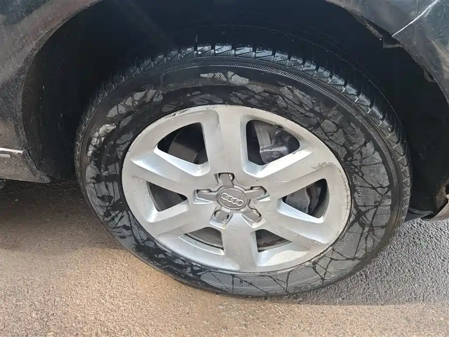 Audi Q7 奥迪Q7 2011款 3.0 TFSI 技术型245 kW