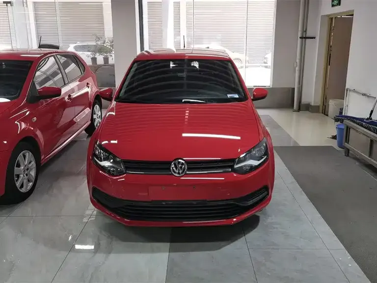Volkswagen Polo 1.5 L Auto Safe Drive