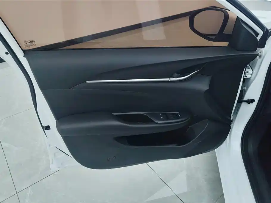 Excelle GT 1.3 T Auto Light Hybrid Elite
