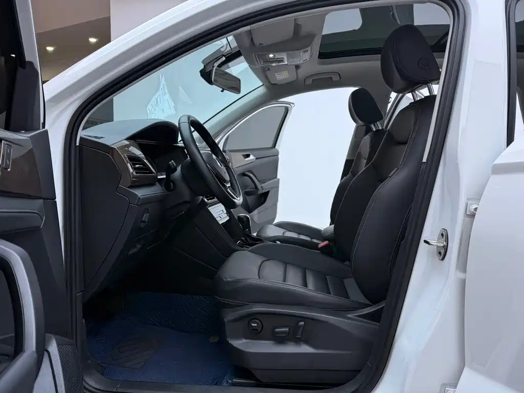 Tharu 280 TSI 2 WD Comfort
