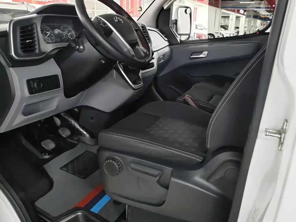Xintu V80 2.0 T Manual Classic Aoyuntong Power LWB Mid Roof 6 7 8 9-seat