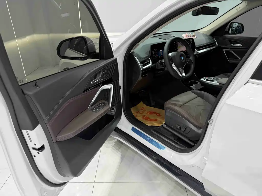 BMW X1 sDrive20 Li X Design Package