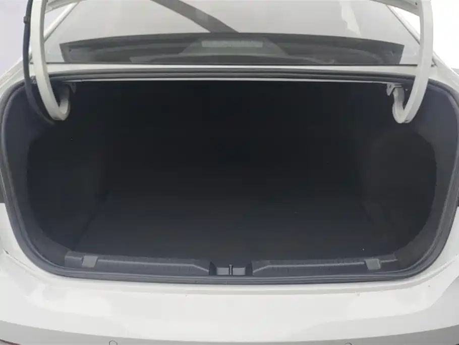 Lavida 1.5 L Auto Style
