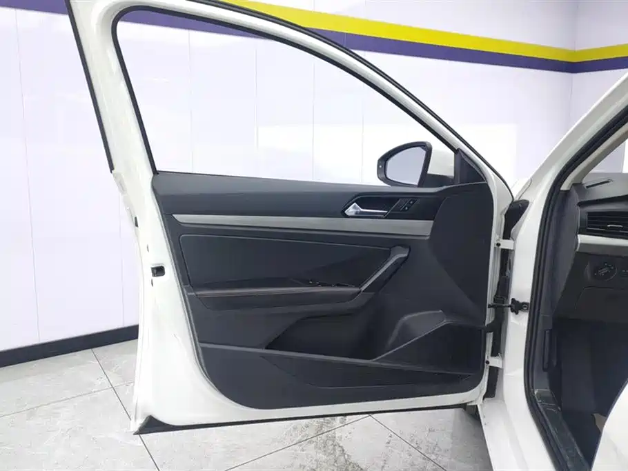 Lavida 1.5 L Auto Style