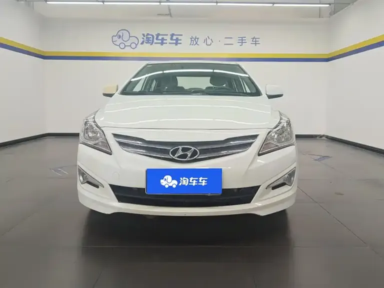 Hyundai Accent 1.4 L Manual Intelligent GLS
