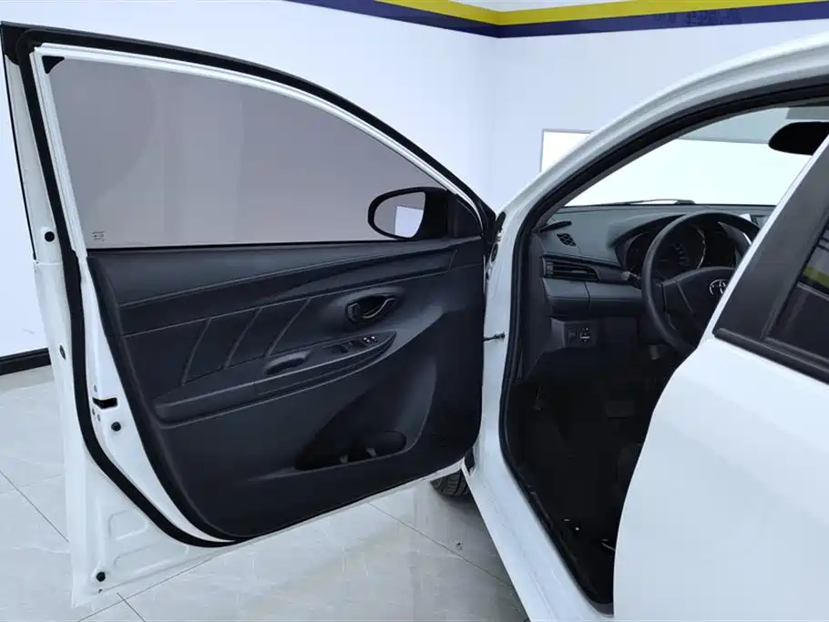 Vios 1.5 L CVT Creation