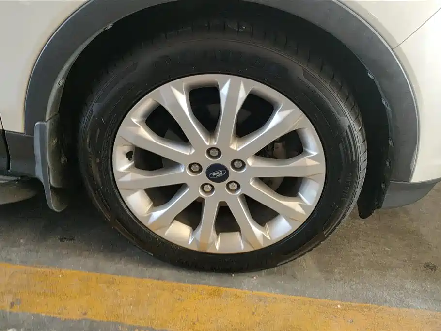 Kuga 1.5 L GTDi 2 WD Style