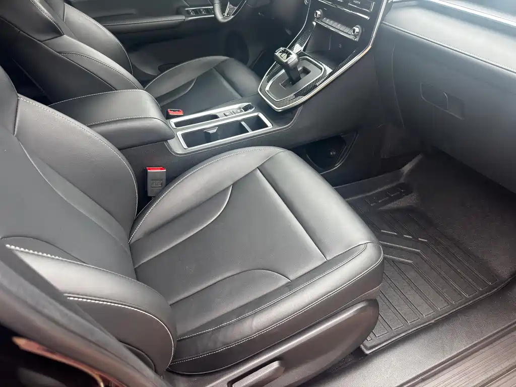 Haval M6 PLUS 1.5 T DCT Luxury Connected