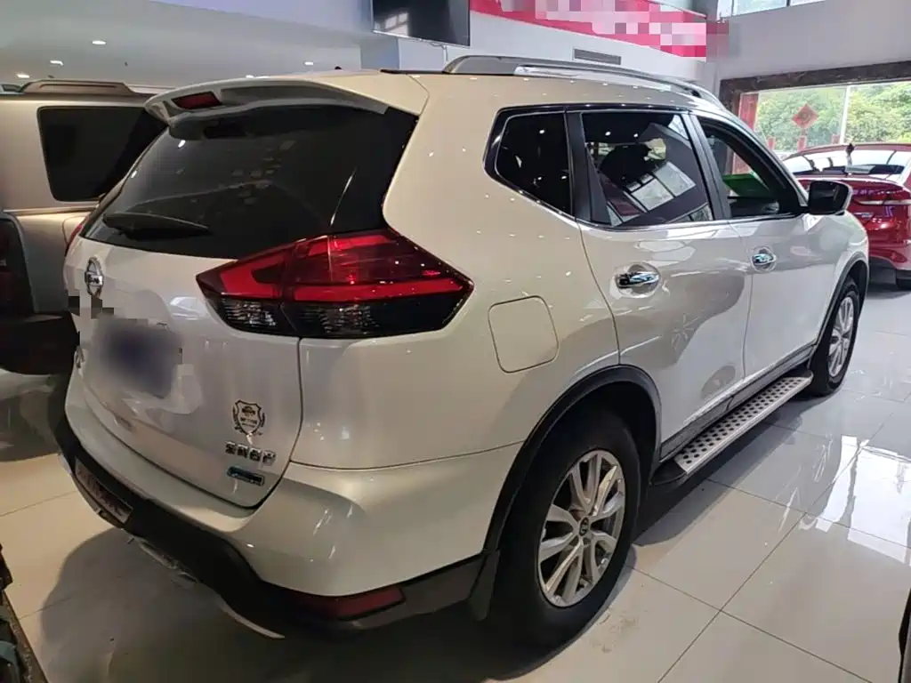 X-Trail 2.0 L CVT 7-seat Comfort 2 WD