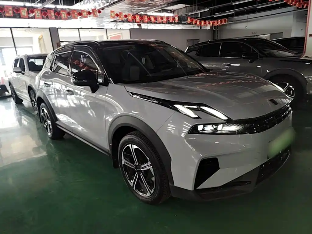 Lynk & Co 06 EM-P EM-P 126 Long Range Halo