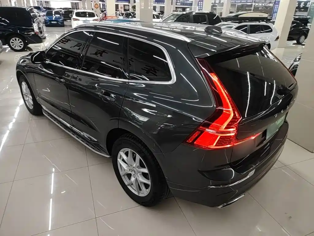 Volvo XC60 T5 4 WD Smart Ease Luxury