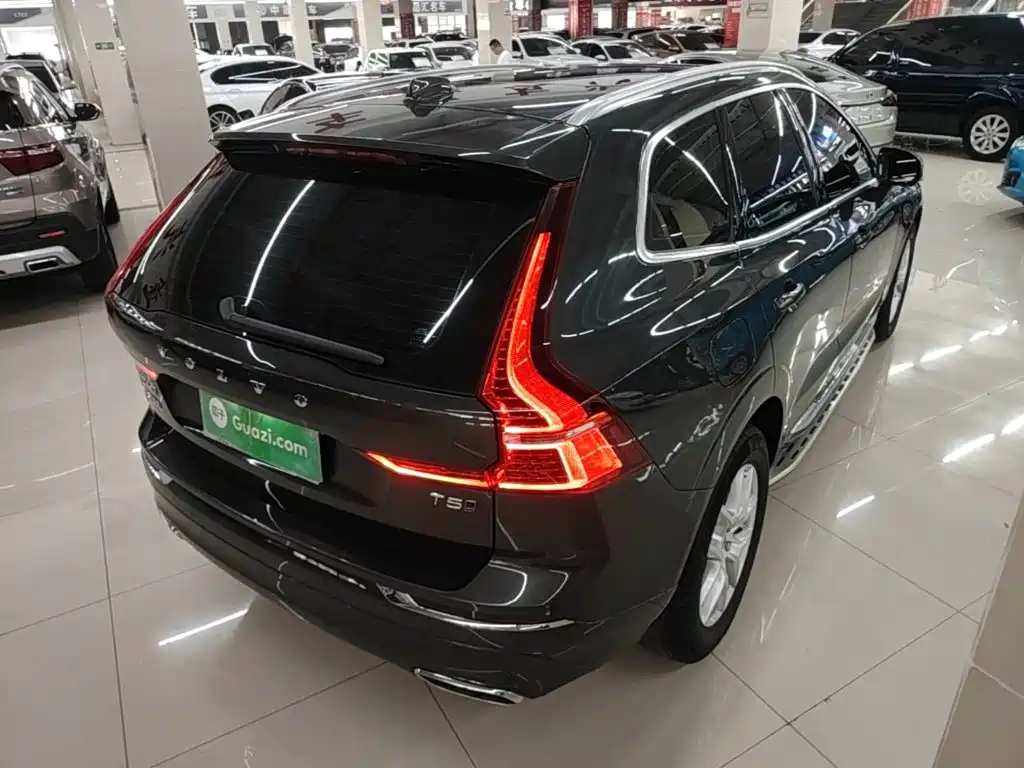 Volvo XC60 T5 4 WD Smart Ease Luxury