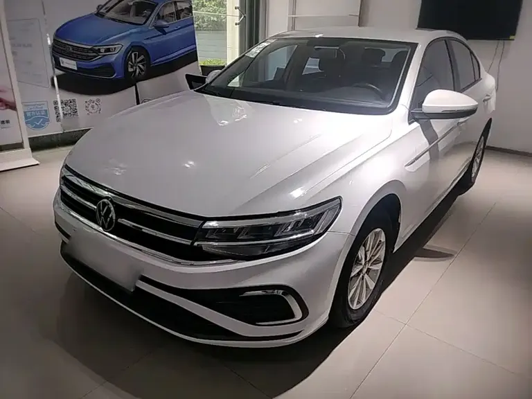 Volkswagen Bora 200 TSI DSG Smooth Travel