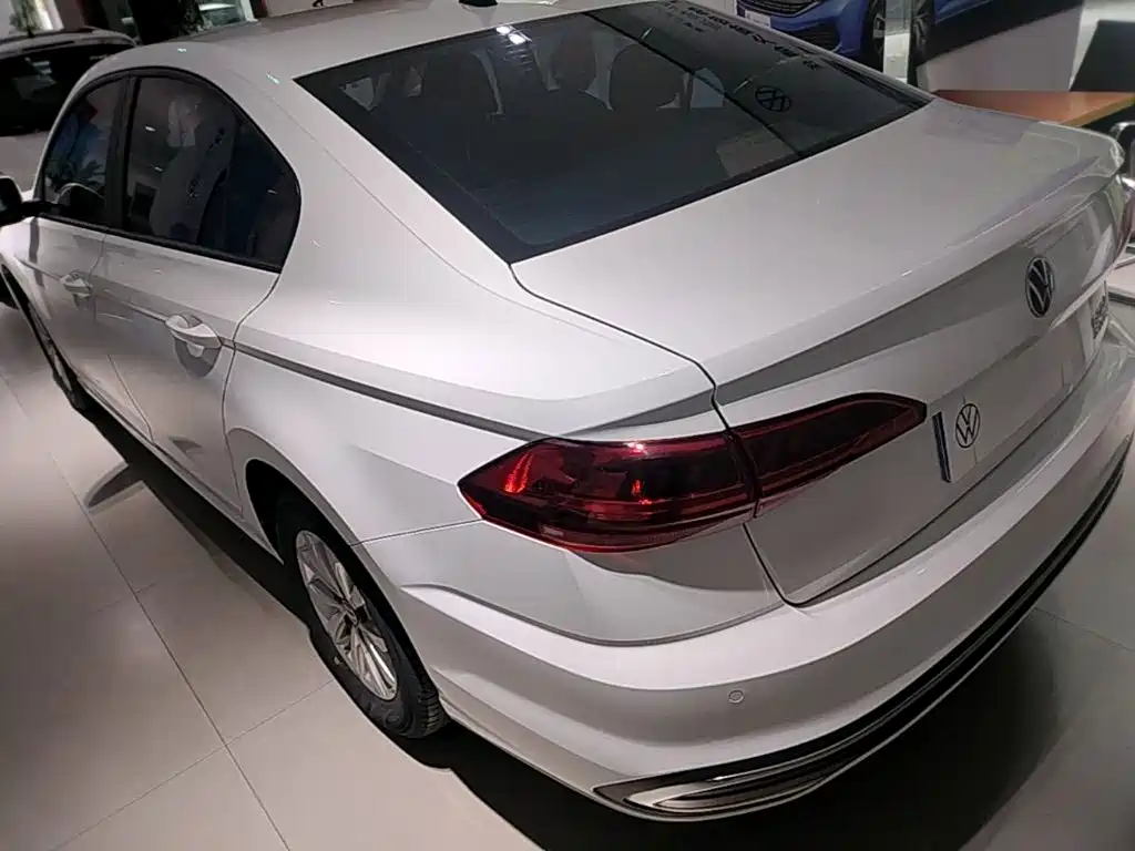 Bora 200 TSI DSG Smooth Travel