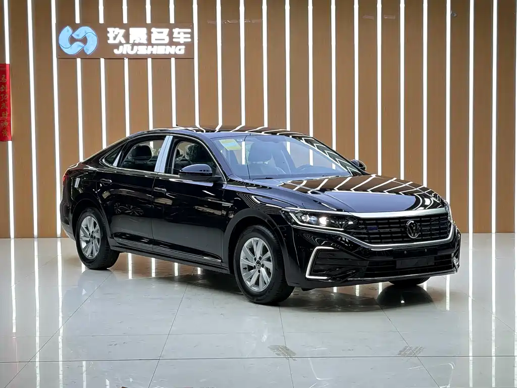 Passat NEV 帕萨特插电混动 2025款 430 PHEV 混动商务版