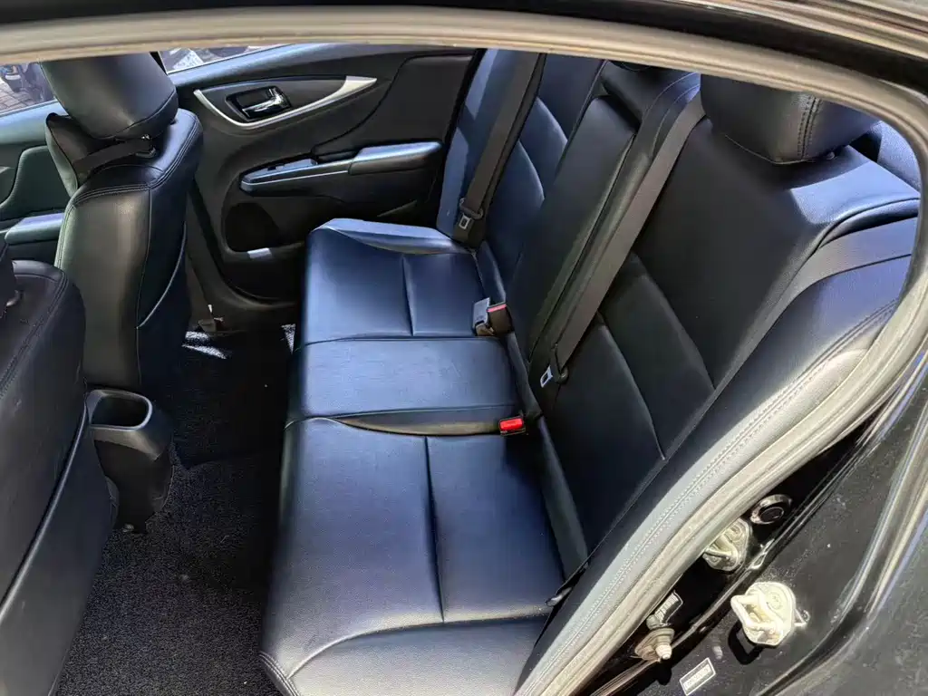 Crider 1.8 L CVT Comfort Special
