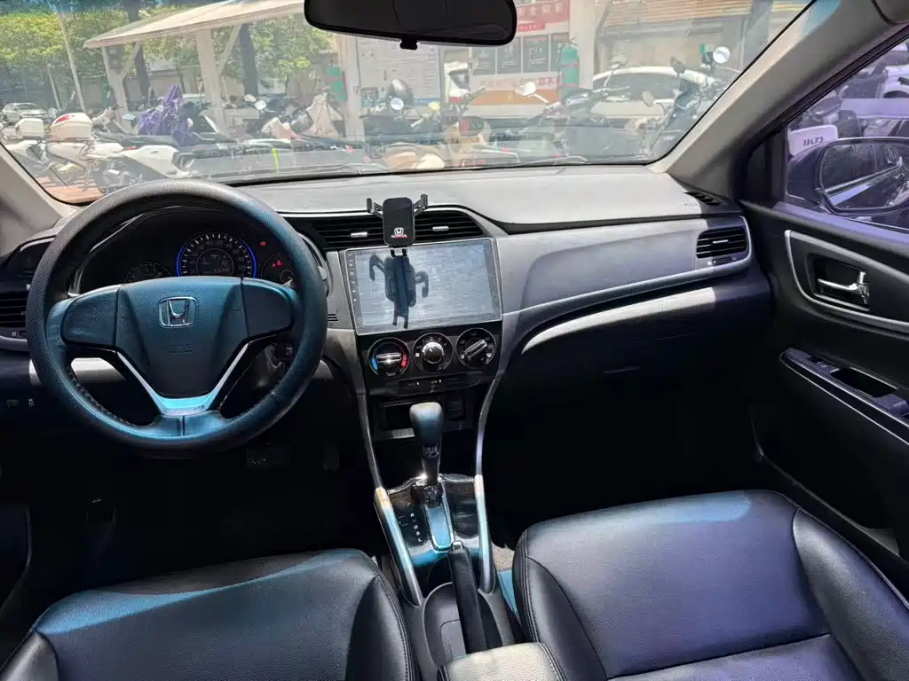 Crider 1.8 L CVT Comfort Special