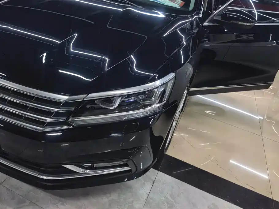 Passat 330 TSI DSG Royal