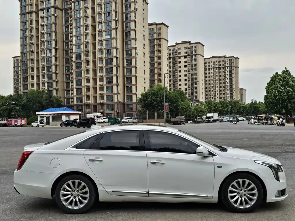 Cadillac XTS 28 T Elite