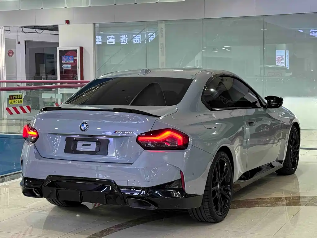 BMW M240 i