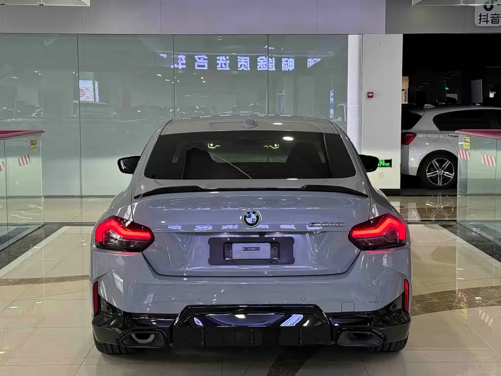 BMW M240 i
