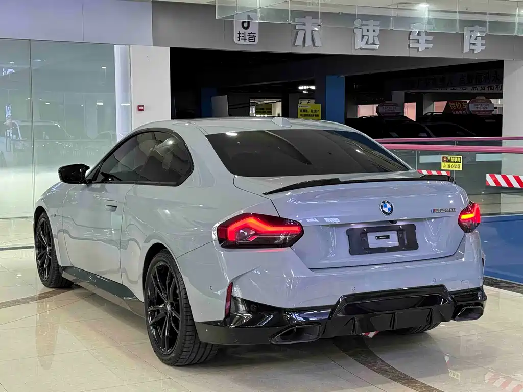 BMW M240 i