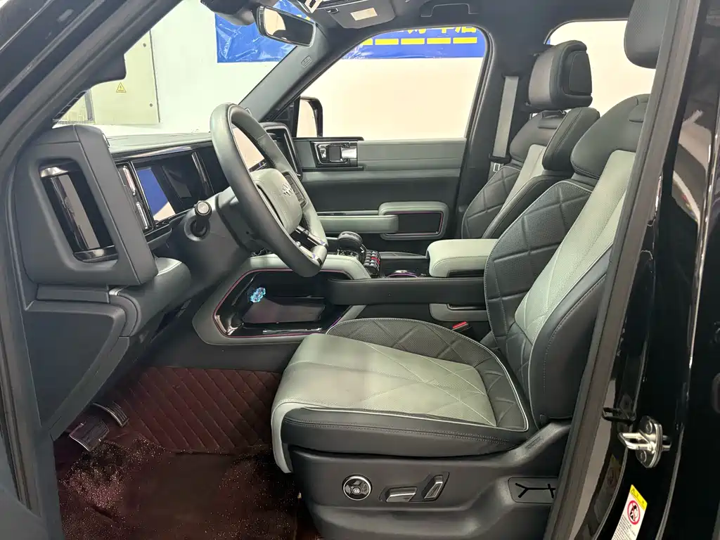Leopard 5 Navigator