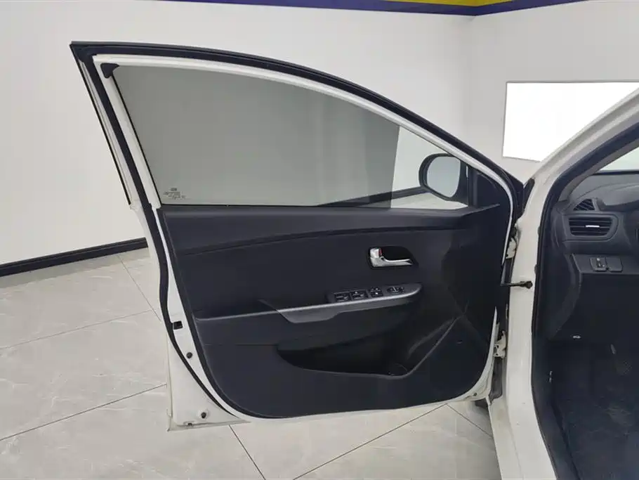Kia K2 Sedan 1.4 L MT GLS
