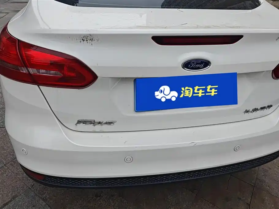 Focus Sedan 1.6 L Manual Style Smart Travel