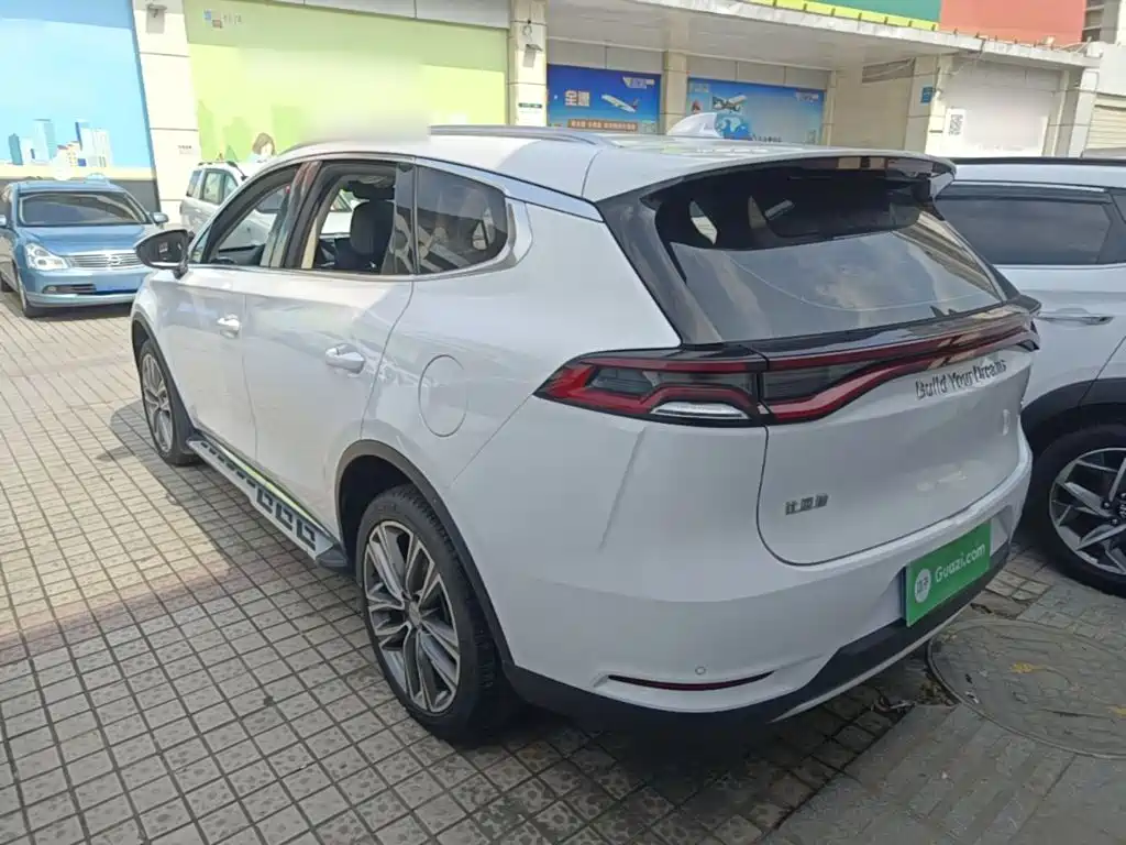 Tang 2.0 T Auto Connected Distinguished 5-seat CN-VI