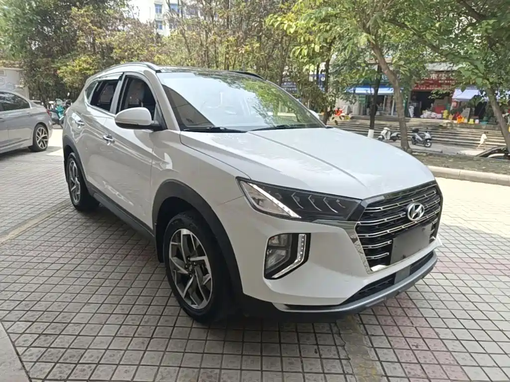 Tucson 280 TGDi 2 WD GLS Fashion CN-VI
