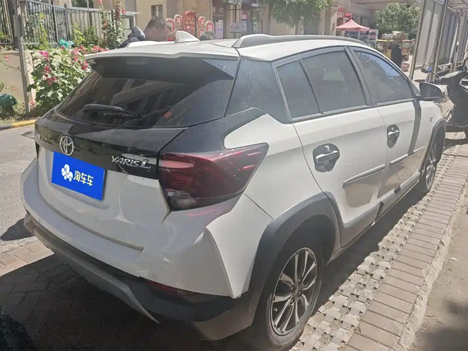 YARiS L Zhixuan Zhixuan X 1.5 L CVT Luxury PLUS