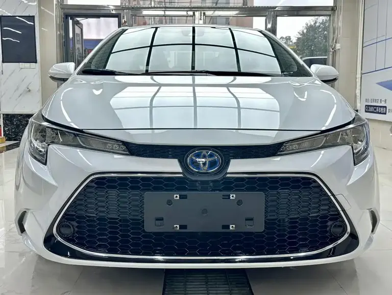 Toyota Levin Dual Engine 1.8 H E-CVT Luxury