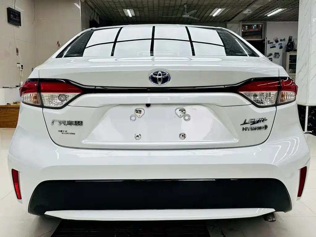 Levin Dual Engine 1.8 H E-CVT Luxury
