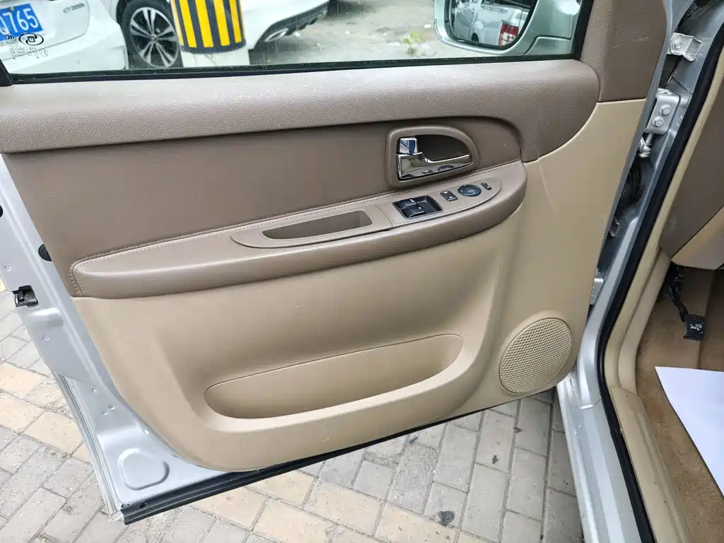 Buick GL8 2.4 L BASE Comfort
