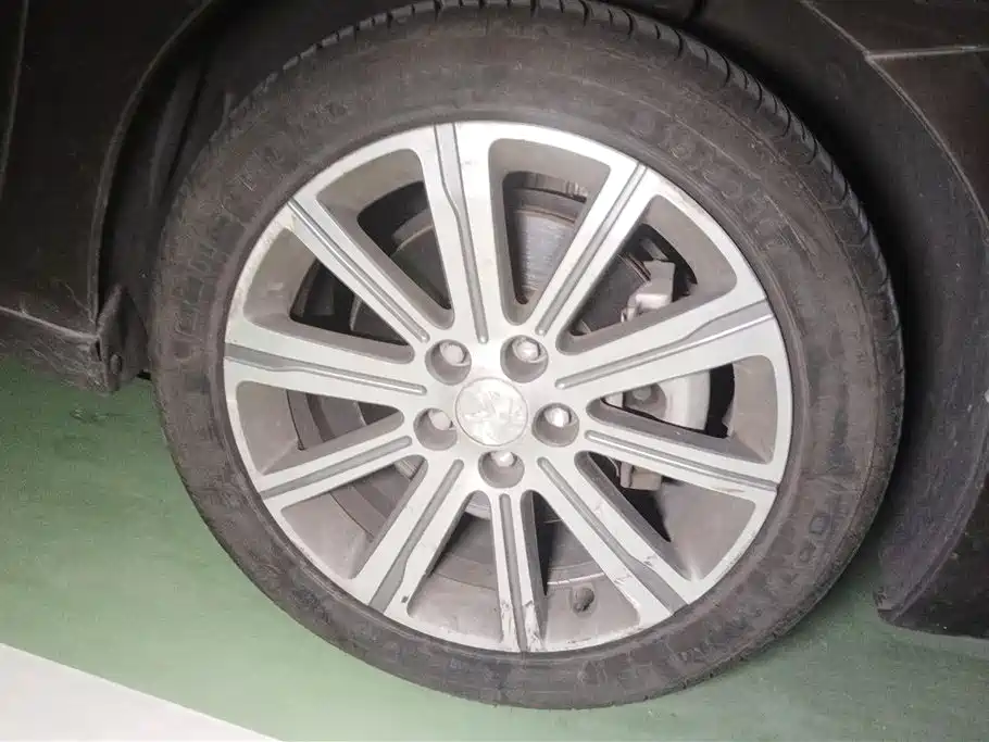Peugeot 408 1.6 T Auto Luxury