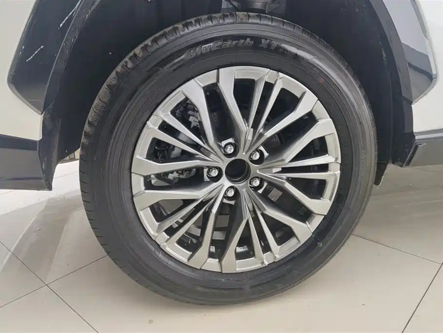 Wildlander 2.0 L CVT 2 WD Luxury PLUS