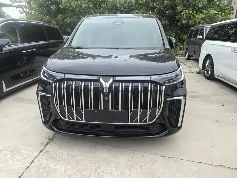 Voyah Dreamer PHEV Ultra Long Range Distinguished