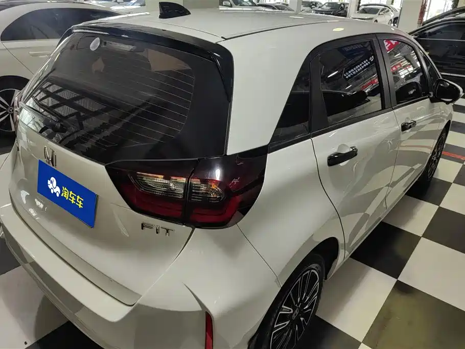 Fit 飞度 2023款 1.5 L CVT潮越Max版
