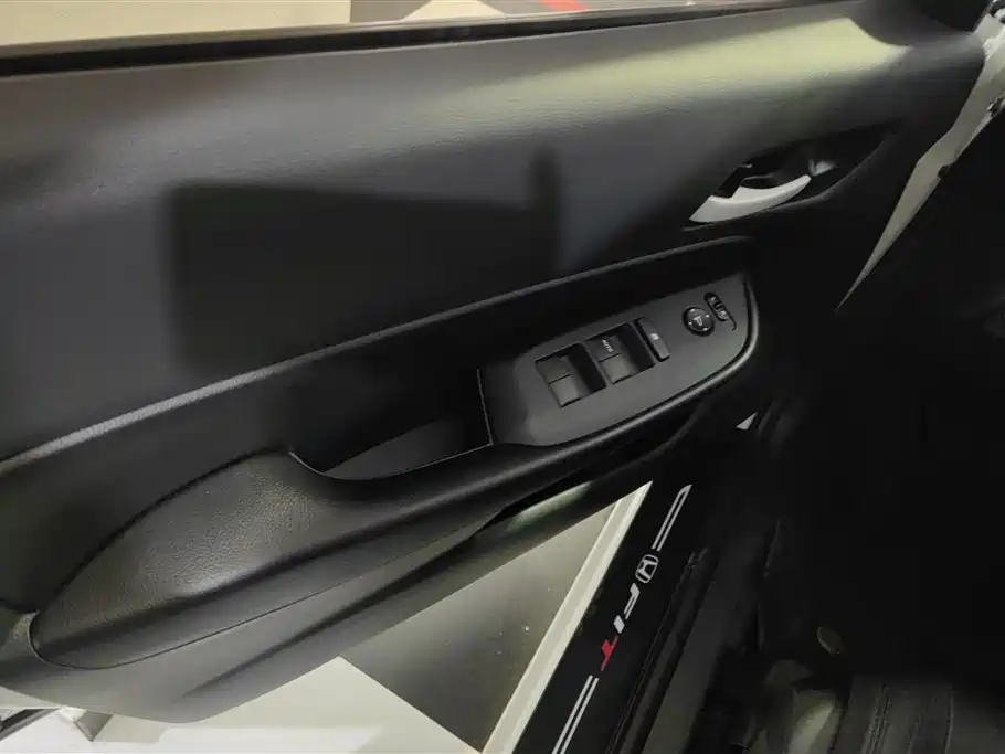 Fit 飞度 2023款 1.5 L CVT潮越Max版