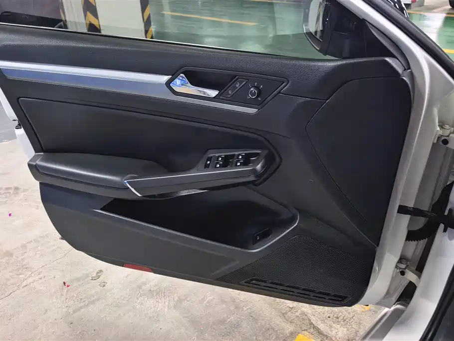 Lamando 280 TSI DSG Comfort