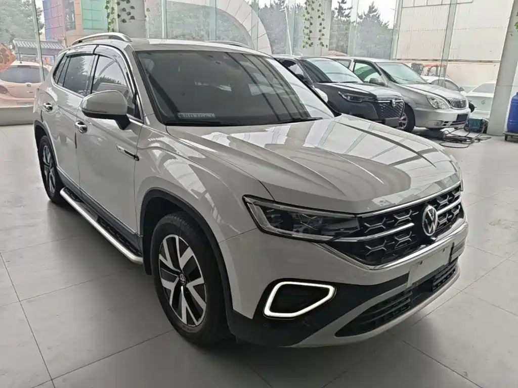 Tayron 300 TSI 2 WD Luxury Plus Advanced